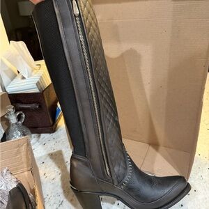 Cuadra Black Quilted Heeled Boots